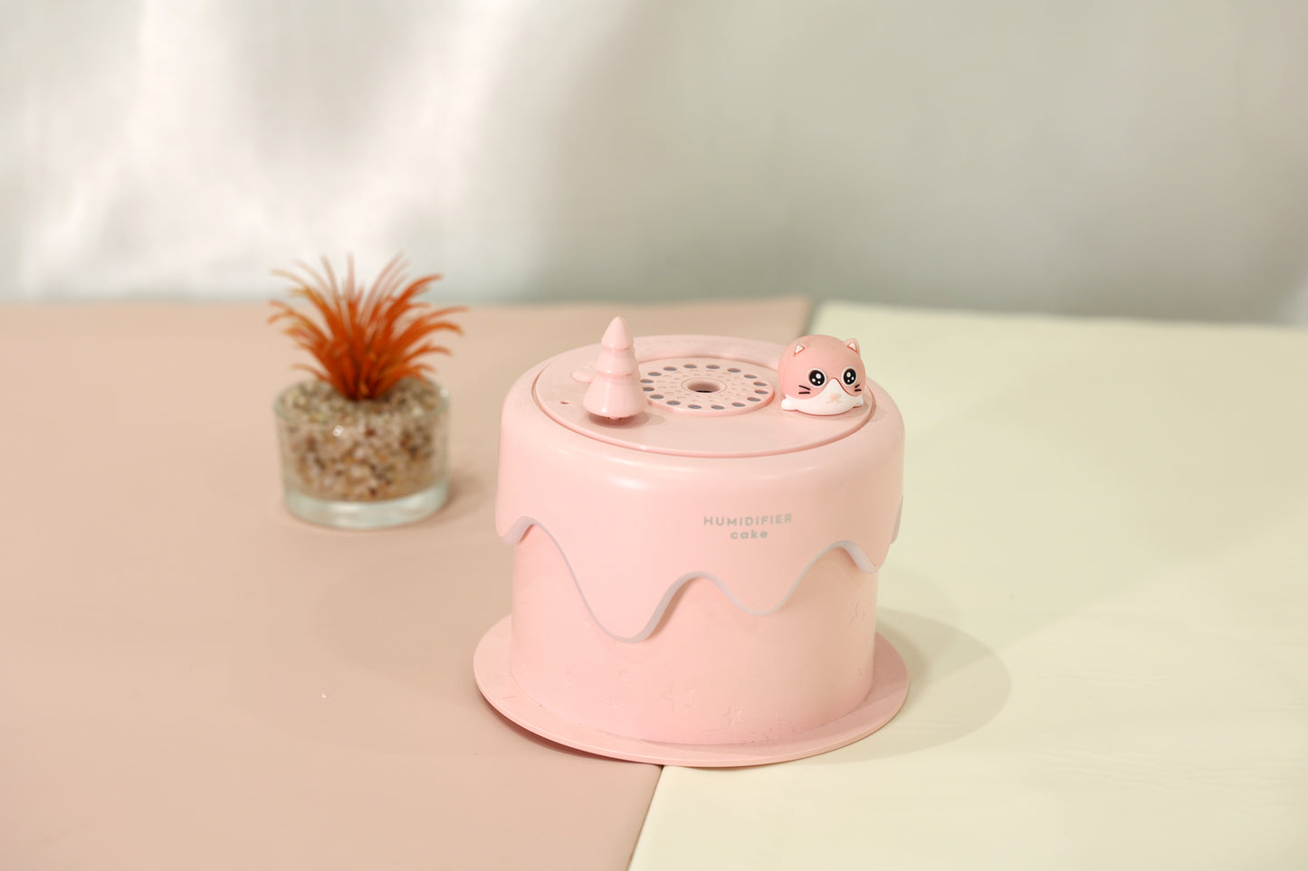 Cute Cake Shape Mini Humidifier with LED Light