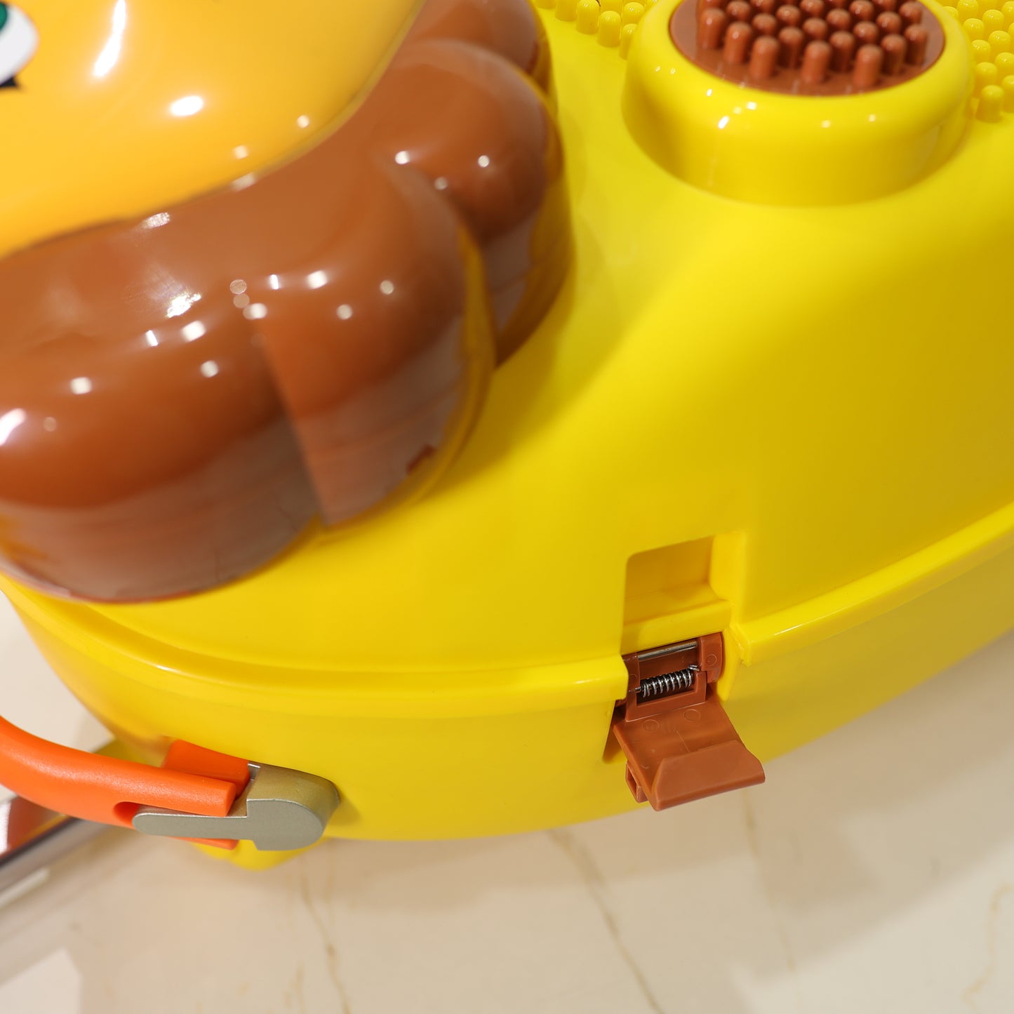 Trolley Luggage Bag With Blocks & Bluetooth Speaker with Mic – Lion Design