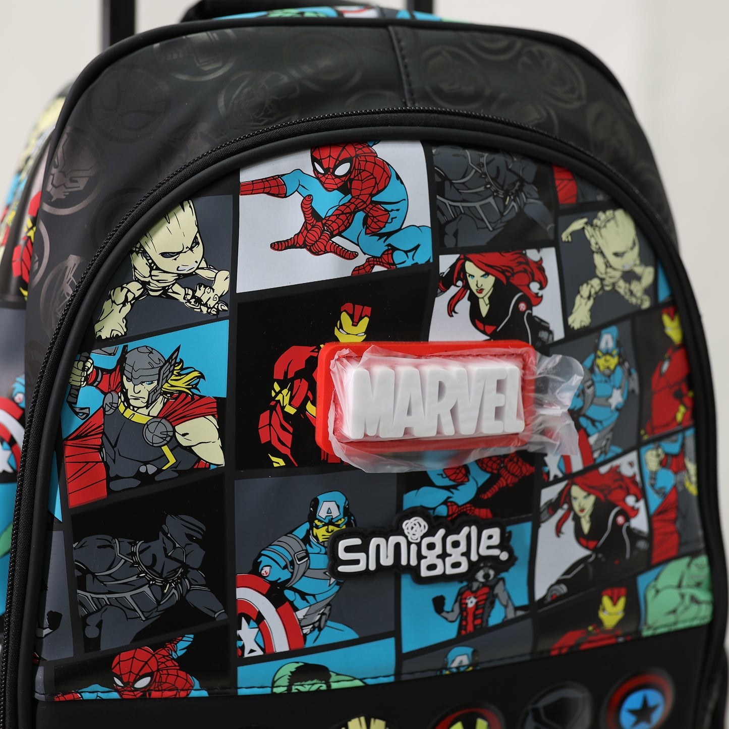 Smiggle Kids Trolley School Backpack Marvel Black with LightUp Wheels [18 INCH]